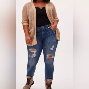 TORRID Stretch Distressed Jeans Plus Sz 22